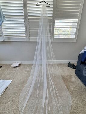Single Tier Sheer Bridal Veil